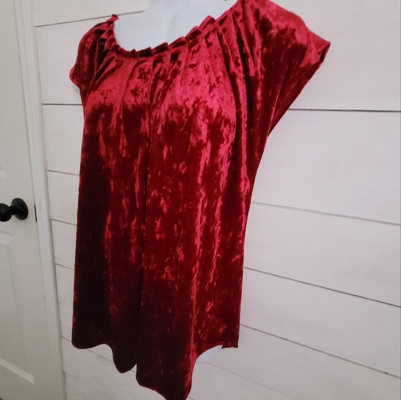 LC Lauren Conrad red velvet women's top size medium - Picture 2 of 10